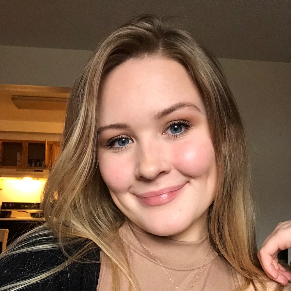 Meet your Posher, Olivia